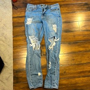 Ripped up blue jeans mid rise boyfriend size (3)